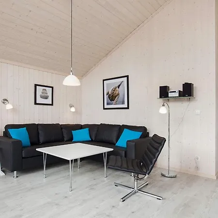 Cosy Coastal For 6 Guests 別荘 *