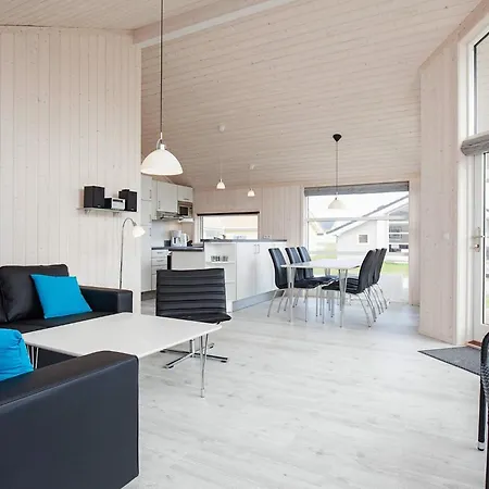 別荘 Cosy Coastal For 6 Guests